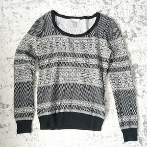 Black and white Forever 21 sweater